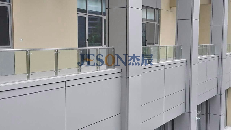 耀世娱乐不锈钢立柱