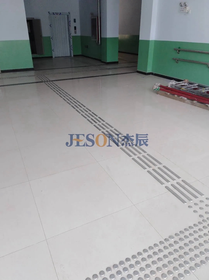 耀世娱乐不锈钢盲道