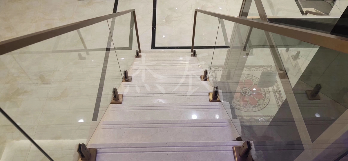 【色彩天籁】耀世娱乐五金15年匠心铸梦